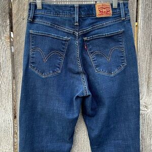 Levi’s Women’s Classic Straight Leg Denim Jeans - Deep Blue Wash Size 8